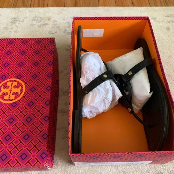 Tory Burch Black Logo Thong Sandals - Picture 9 of 13